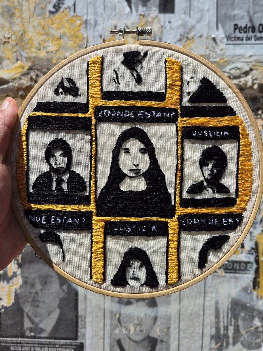 -Día Nacional de la Dignidad de las Víctimas del Conflicto Armado Interno-

Un bordado en homenaje a las víctimas del CAl y a los empapelados Hijos Guatemala