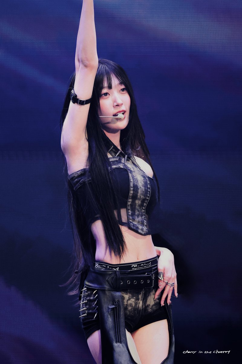 𝑪𝒉𝒆𝒓𝒓𝒚 𝒊𝒏 𝒕𝒉𝒆 𝑪𝒉𝒐𝒆𝒓𝒓𝒚 🍒 tweet media