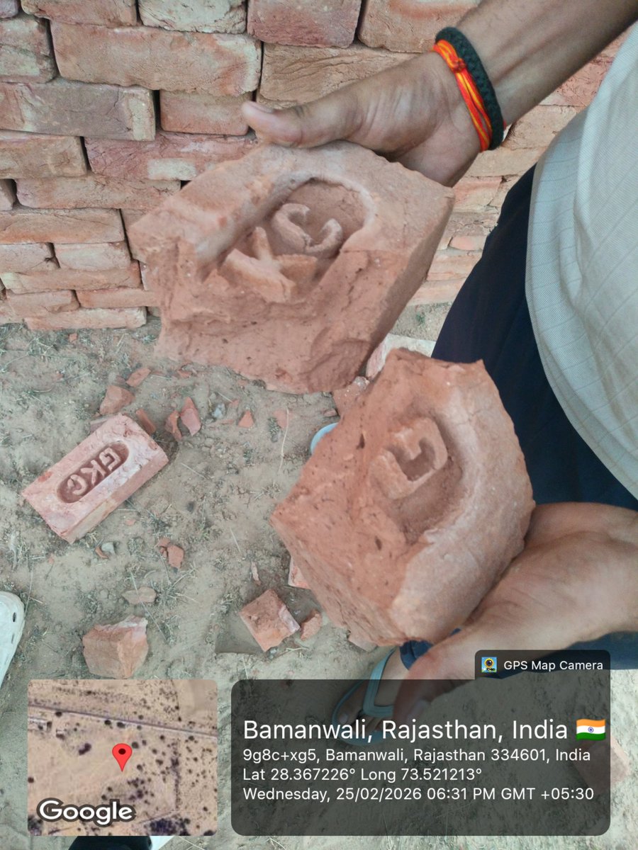 Mukesh_sarswat_'s tweet photo. माननीय रेल मंत्री जी,क्या रेलवे में इस तरह का भ्रष्टाचार सम्भव है?सबसे घटिया मेटेरियल उपयोग में लिया जा रहा है, क्या यही विकास हैं? क्या ऐसे हम विकसित राष्ट्र का निर्माण करेंगे? कृपया संज्ञान लेकर काम का निरीक्षण करवाएं @RailMinIndia @Central_Railway @AshwiniVaishnaw https://t.co/O2Y6pIAdZd