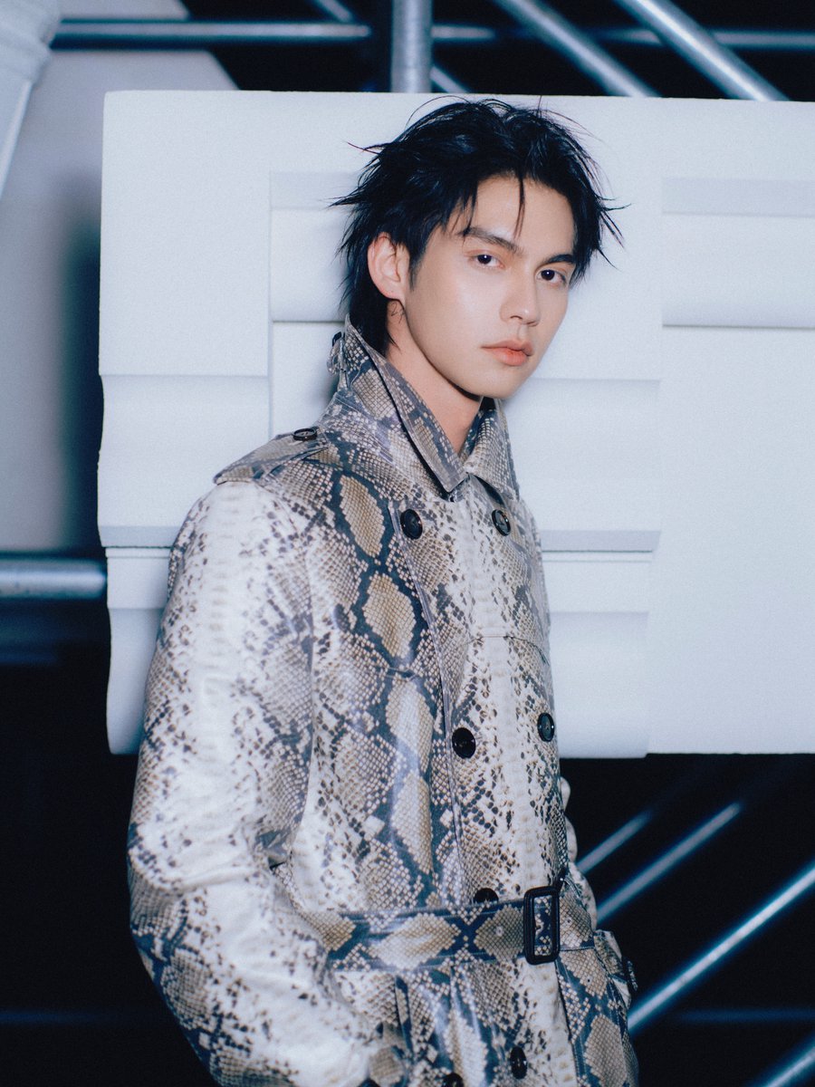 Still thinking about that Burberry night 🇬🇧💭

#Burberry
#BurberryxBRIGHT
#BurberryAW26xBRIGHT
#bbrightvc
#Cloud9Ent