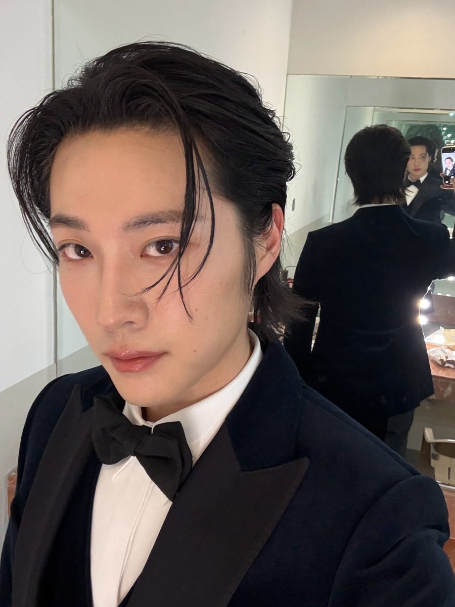 jongwonf's tweet photo. D Awards

🎤🖤 https://t.co/mXxiCXIjC1