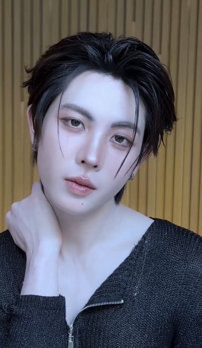 มันเว่อเกินอะ จริตชีคือเต็มร้อยให้ล้านเลยเอ้า! ยัยแป๋วตอนอาบน้ำแต่งตัวทำคนตายได้เลย รักเคะไม่ผิดหวังเลยสักวัน😭😭😭😭😭😭😭😭😭😭😭😭😭😭😭😭😭😭😭😭😭😭😭😭😭😭