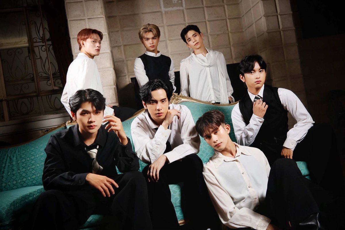 #HORI7ON #호라이즌 
<a href="/HORI7ONofficial/">HORI7ONofficial</a>