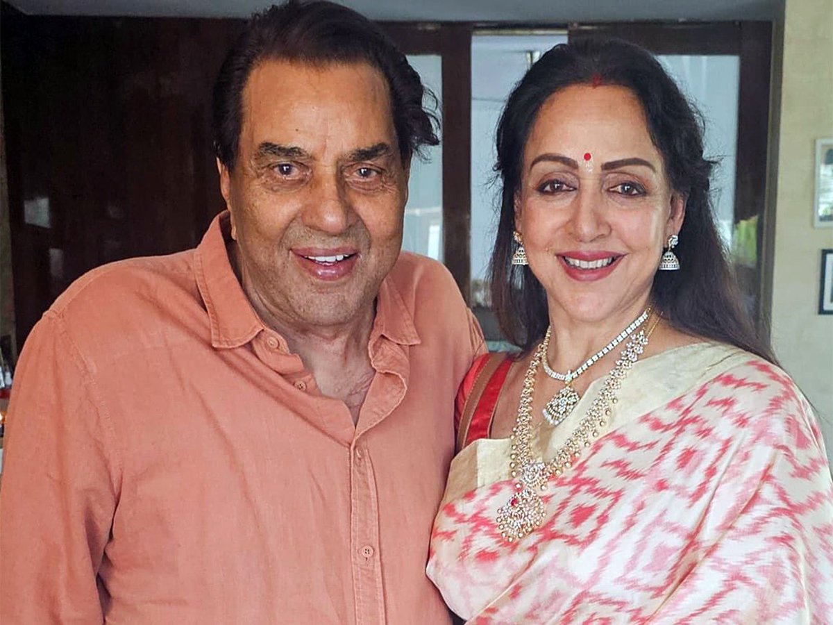 "So proud of international recognition": Hema Malini reacts to Dharmendra's BAFTA 2026 homage

Read <a href="/ANI/">ANI</a> Story |
aninews.in/news/entertain…

#HemaMalini #Dharmendra #BAFTAAwards