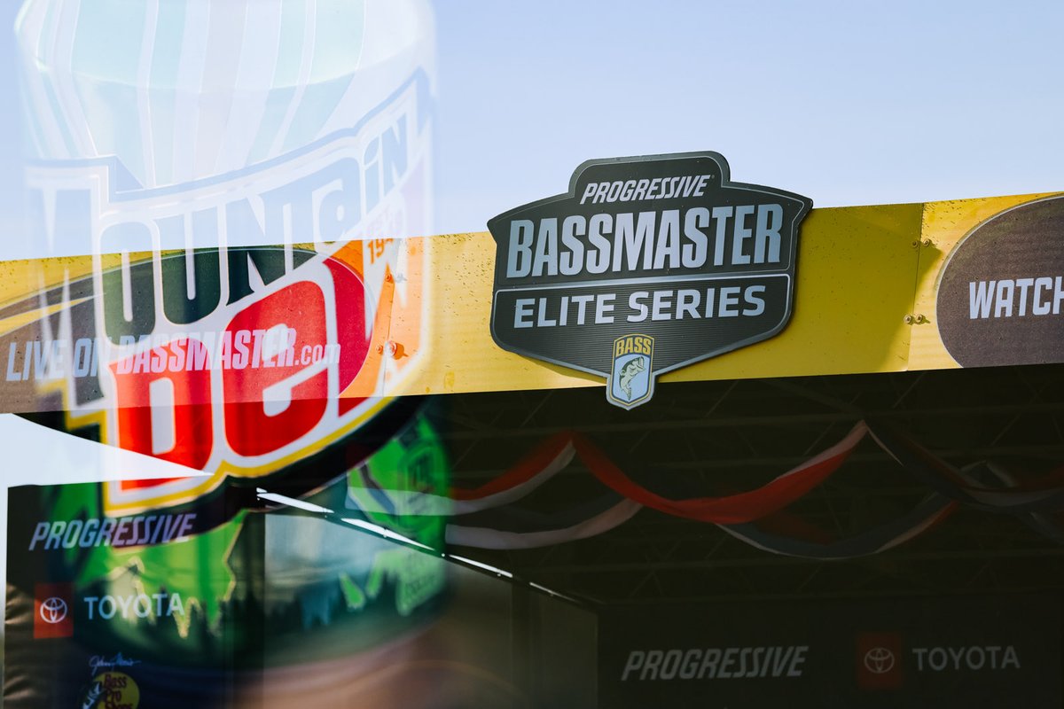 bassmaster's tweet image. Crack one. Catch one. Do the DEW. 
Meet the Official Soft Drink of Bassmaster, @MountainDew 🤘

#bass #bassmaster #mountaindew #bassfishing