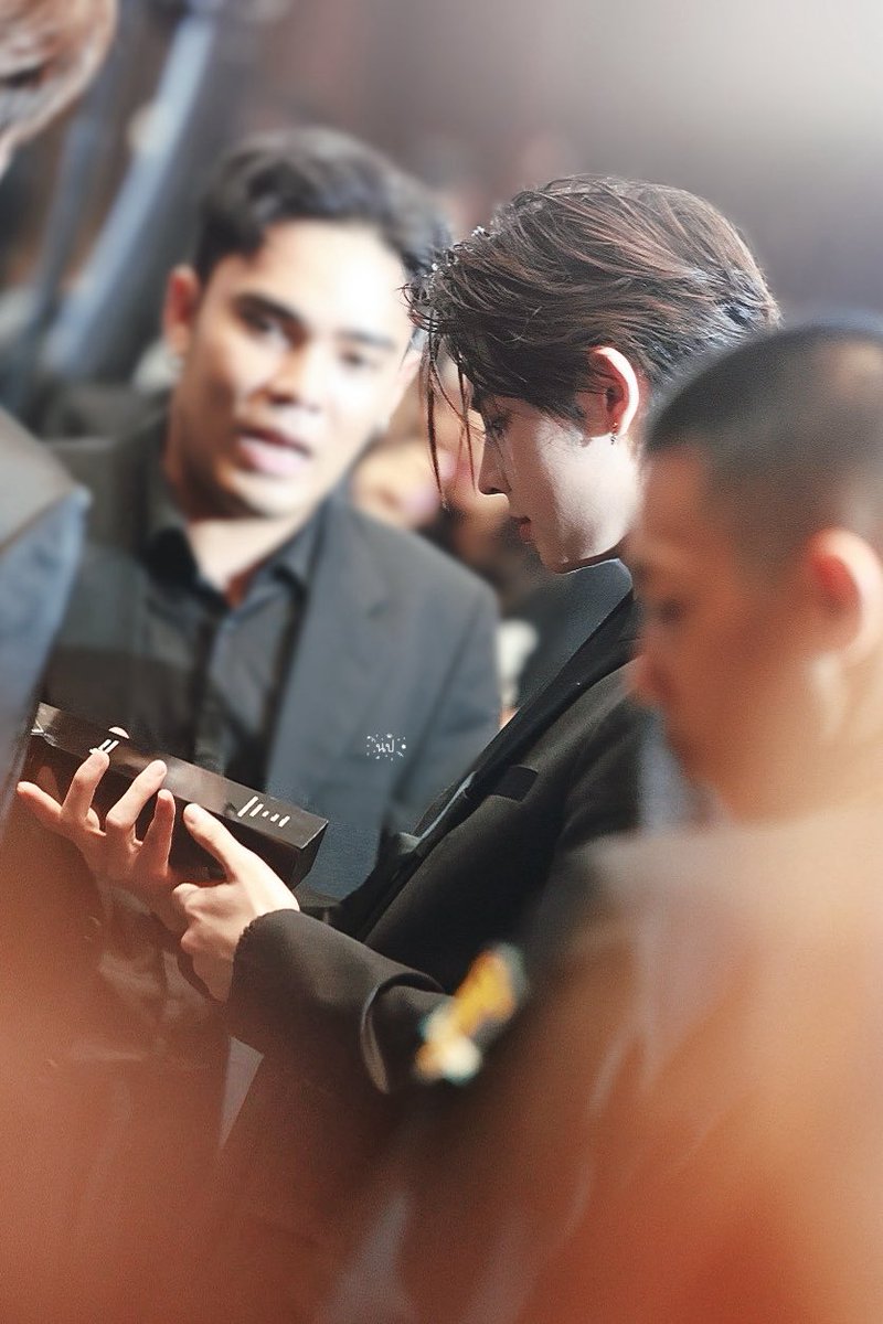 คนเก่งของติดฝน 🫳🏻

DMD x TSA14 
#TSA14xTLEFIRSTONE
#ThailandSocialAwards
#TLE_mtm #Firstone 
#TleFirstone #เติ้ลเฟิร์สวัน