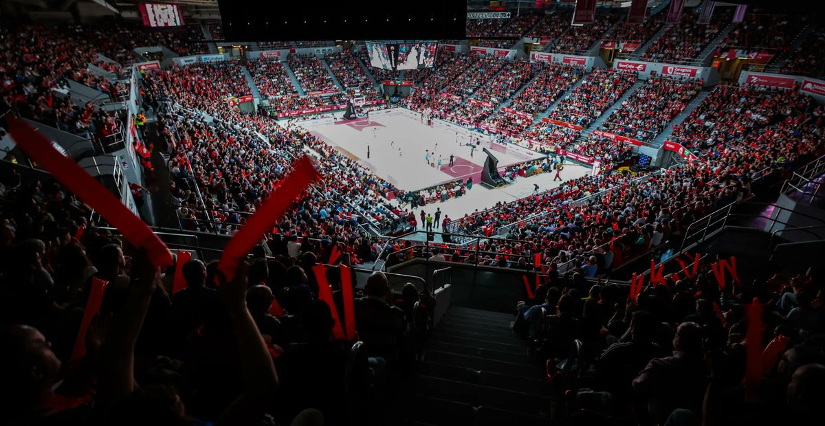 9215 strong! The <a href="/casademontBZ/">Casademont Zaragoza</a> fans brought the arena to life! 🔥