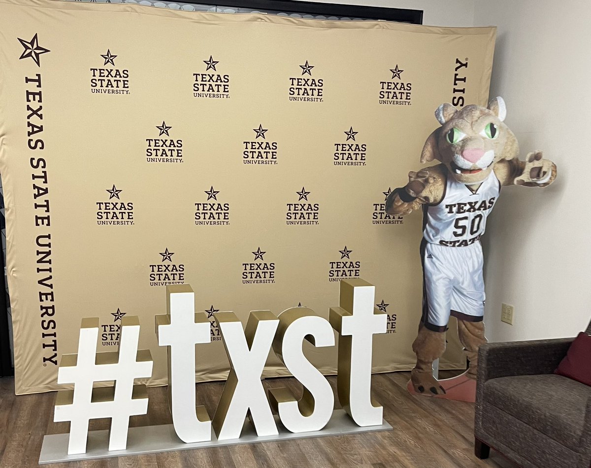 Coach_Emery12's tweet photo. Texas State is still my favorite campus! Loved getting to spend the day showing our AVID students around #EatEmUp https://t.co/BCYqi9lKA3