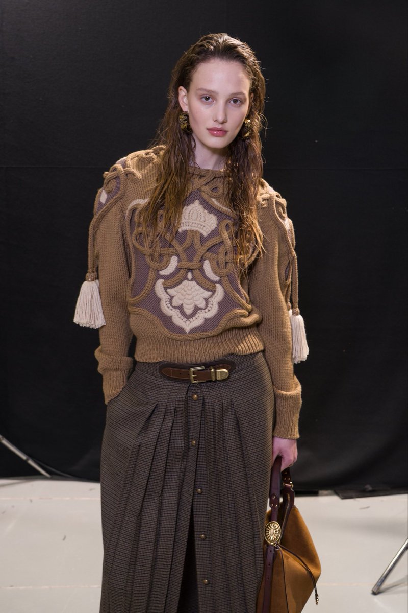 Milano Fashion Week tweet media