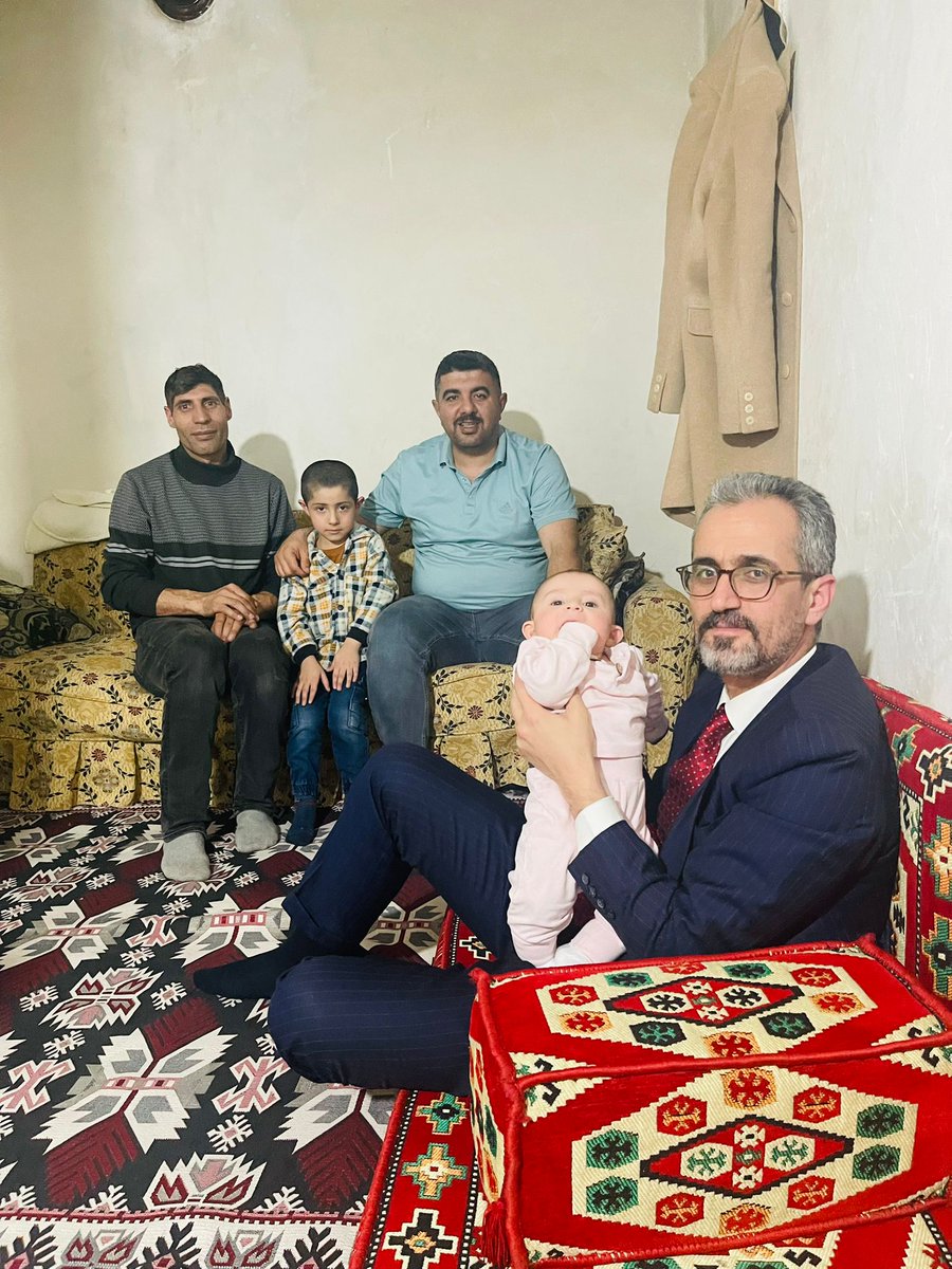 akpartiiagri's tweet photo. Dün Azize Teyzemizin, Bugün de Muhammet ve Elif’in gönül sofrasına misafir olduk,  Samimiyetleriyle içimizi ısıtan, muhabbetleriyle gönlümüzü doyuran çok güzel zamanlar geçirdik. https://t.co/TyKbwBBhD8