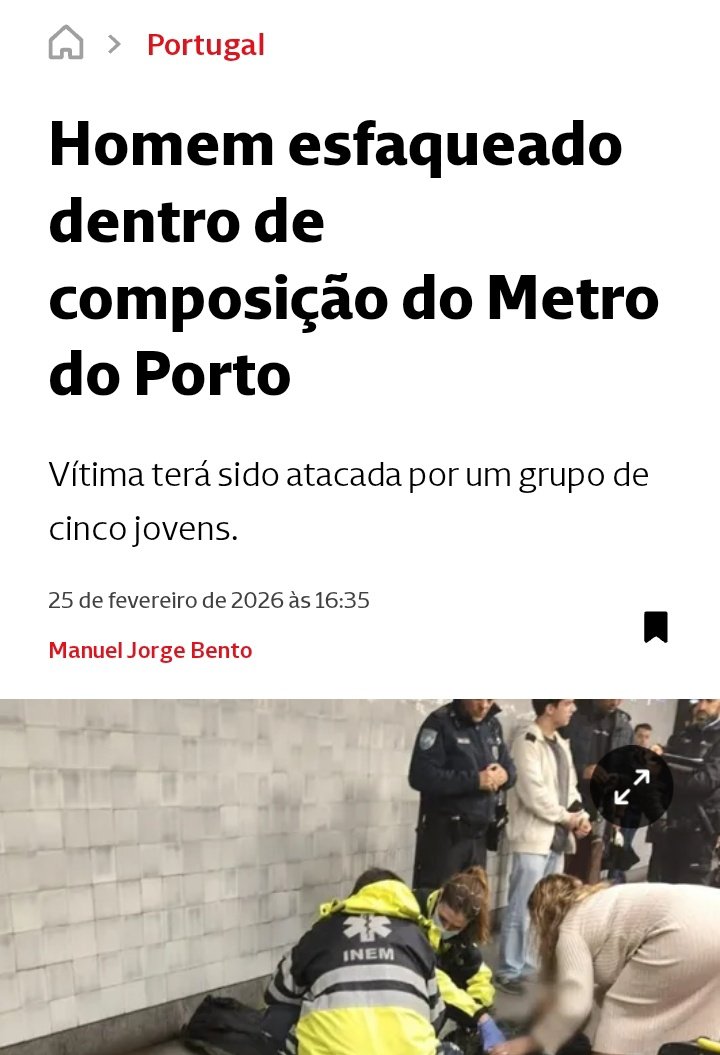 O Metro do Porto está cada vez mais cheio destes 'grupos de jovens', não pagam o seu título de transporte e ainda criam mau ambiente nas carruagens que frequentam. 
São autênticos selvagens de 3º Mundo !!!