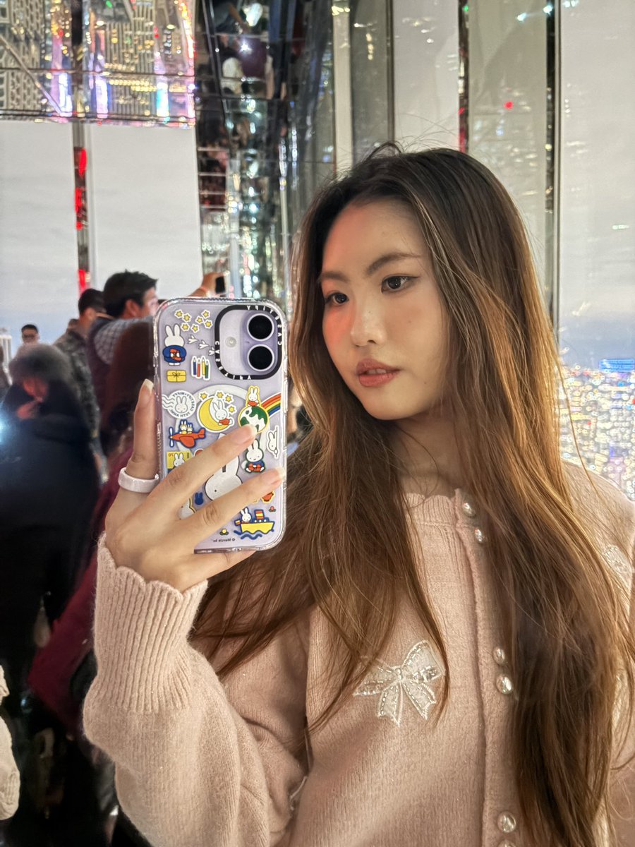 wendy ♡ tweet media