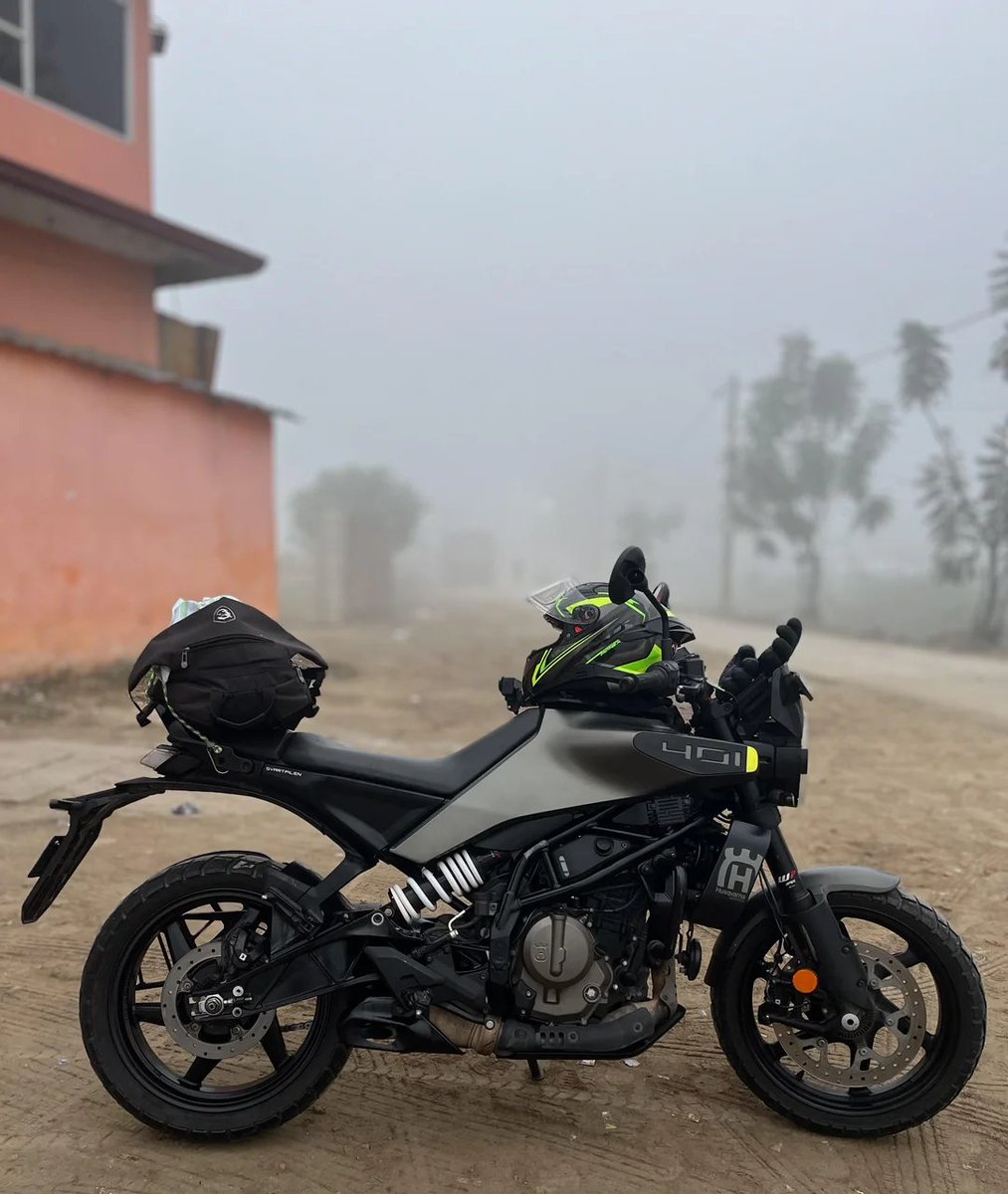 #Husqvarna Svartpilen 401 

📷
reddit.com/user/Programmi…