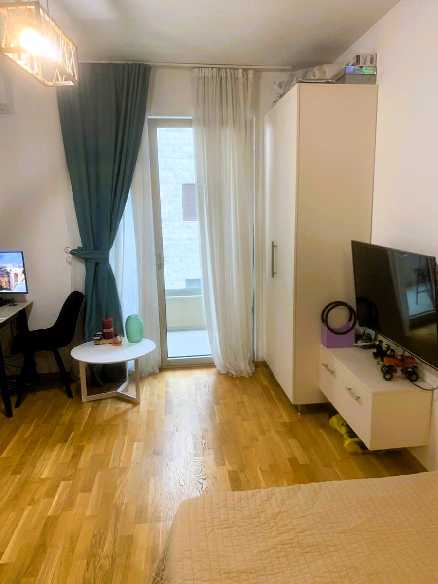 MontenegroReal2's tweet photo. New Listing: 29m² Studio in Bečići, Montenegro. 🇲🇪

🛏️ Sleeps 4
🏢 WOW Business-Class Complex 
✨ Freshly renovated &amp; fully furnished 
🌊 600m to Bečići Beach 
💰 €107,000

Full data: https://t.co/oJtEBHIN0U

#Montenegro #Budva #PassiveIncome #PropertySales https://t.co/genhAO6egx