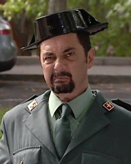 Muere a los 93 años Antonio Tejero, autor del intento de golpe de Estado de 1981...

Si quiere un Golpe elegante... 😅😅