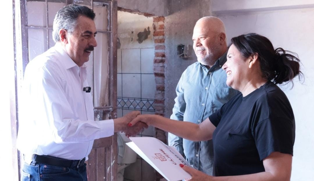 FAMILIAS DE CAJEME CUMPLEN EL SUEÑO DE TENER LAS ESCRITURAS DE SUS VIVIENDAS GRACIAS A LAS GESTIONES DE JAVIER LAMARQUE   
- Continúa leyendo ➜   sucesosenlinea.mx/familias-de-ca…