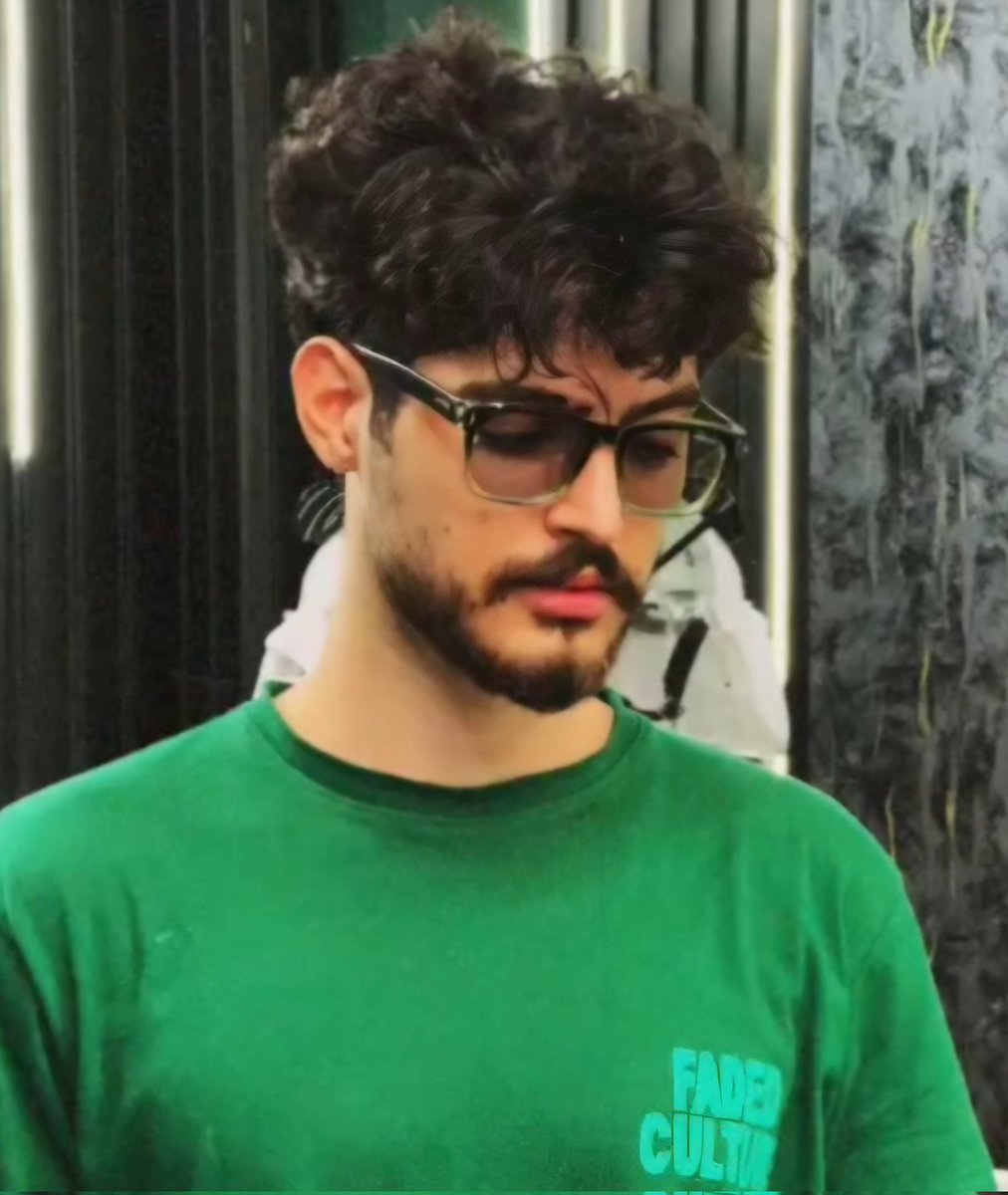 ℍ@𝕤𝕥𝕚 tweet media