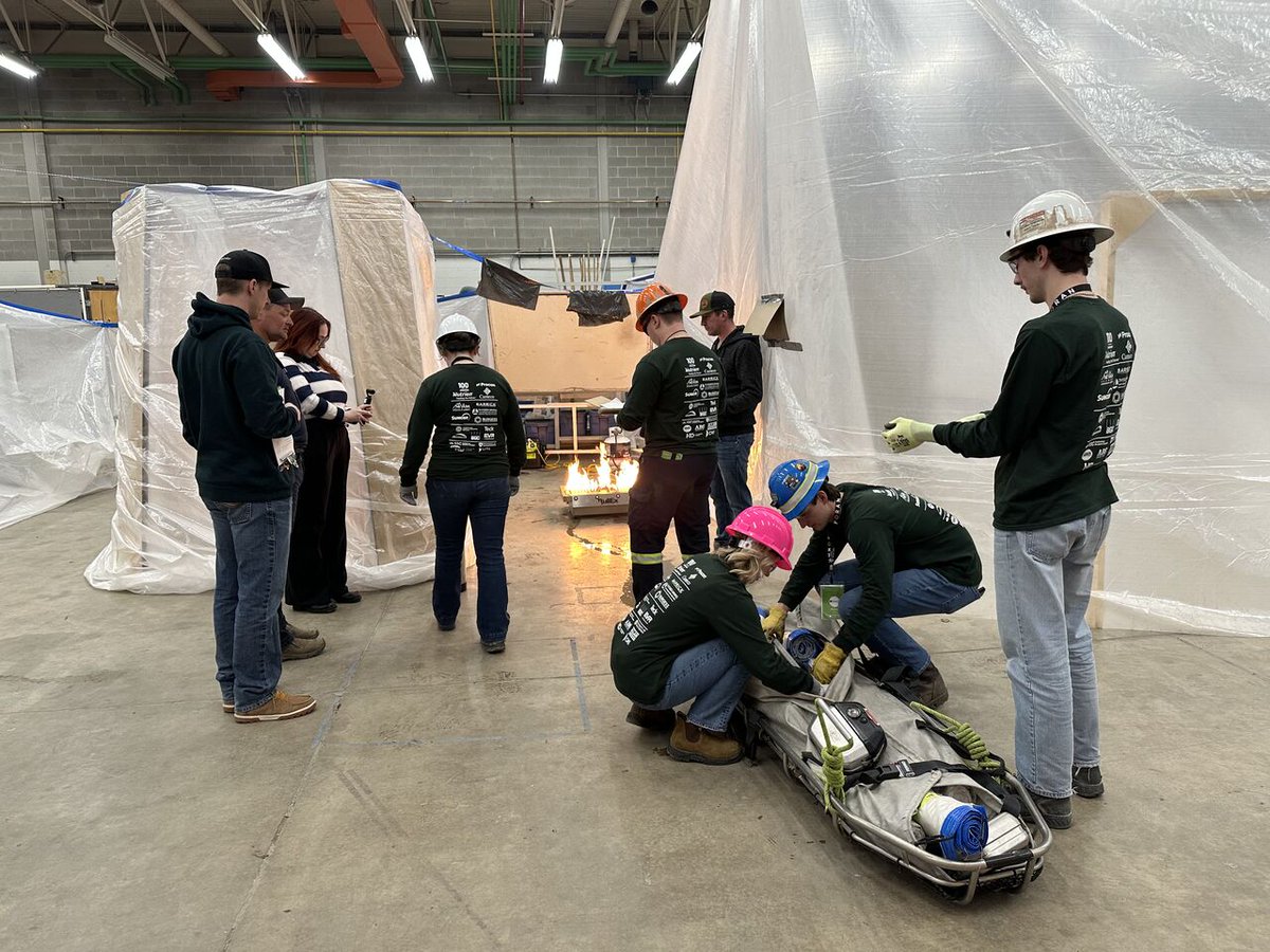CIM_ICM's tweet image. Real flames. Real pressure. Real skills.

At the Canadian Mining Games, students gained hands-on experience through mine rescue, equipment handling, underground design and more.

Experiential learning that goes far beyond the classroom.

#CanadianMiningGames #FutureOfMining