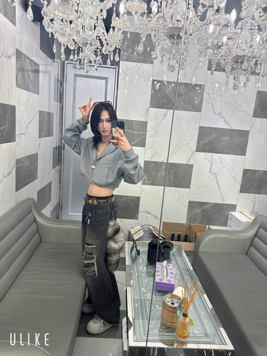 31歳がこの格好してるのもヤバいと 思いますが… スタイルを維持する為