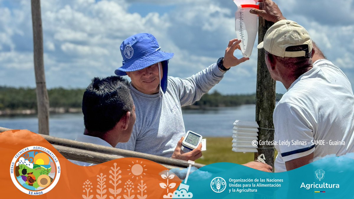 FAO_Colombia's tweet photo. Las #MesasTécnicasAgroclimáticas siguen creciendo. 
En Guainía, junto a @guainiaoficial y @MinAgricultura, instalamos 4 puntos de monitoreo climático liderados por productores y productoras. Monitorear el clima fortalece la información local para tomar decisiones oportunas. https://t.co/2IKh5lcxbe