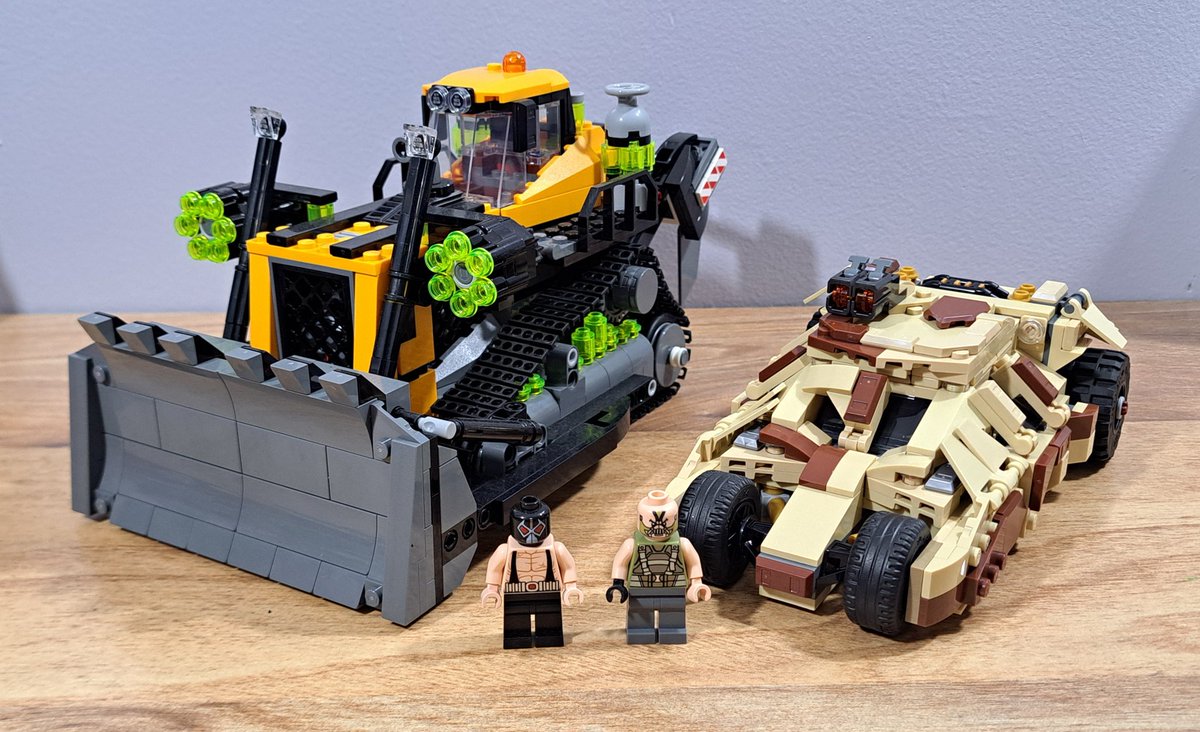 14thbricks's tweet photo. Now for some fun comparisons with the previous Tumbler set and with my Bane Bulldozer!
#legobatman #legodc #Bane #Batman #darkknight https://t.co/HTxAGfxxUg