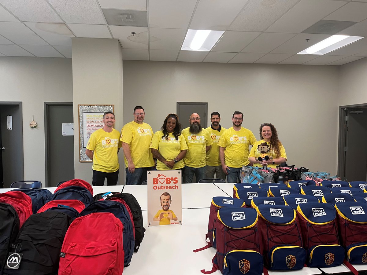 Bob’s Discount Furniture tweet media