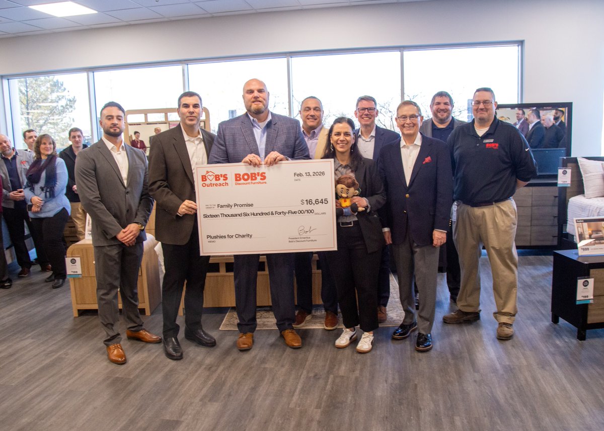 Bob’s Discount Furniture tweet media