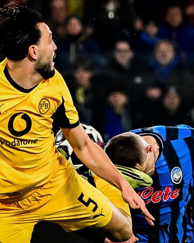 Scorpion kick for the winner, what a player 💫

Ramy Bensebaini.