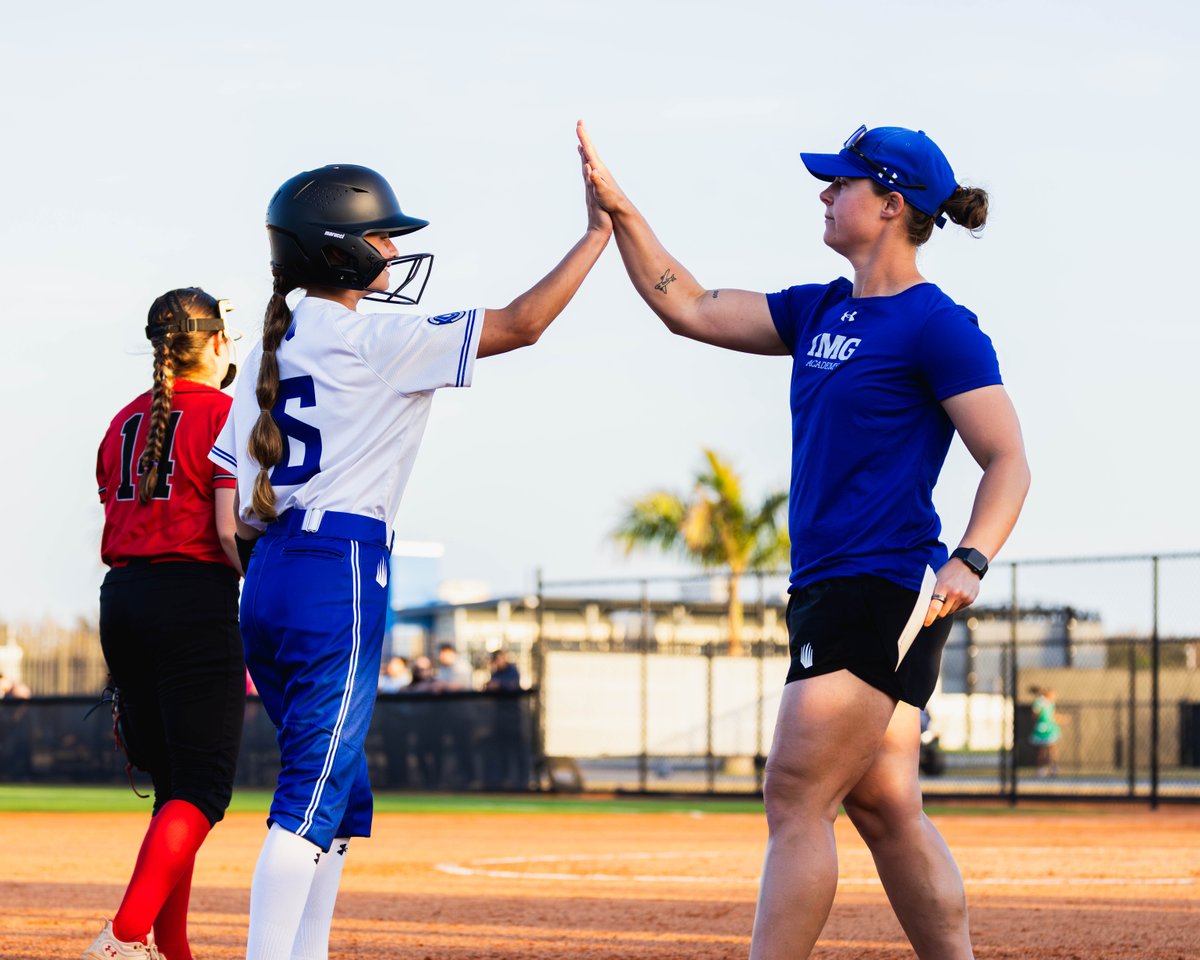 IMG Academy Softball tweet media