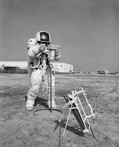 aisoffice's tweet photo. Apollo 13 LMP Fred Haise descibed EVA plans during a KSC News conference OTD 1970. During the 2 surface EVAs Jim Lovell &amp; Haise would deploy an ALSEP, drill three 3m holes for two heat sensors &amp; extact a core sample from the third, collect lunar samples and climb up Cone Crater. https://t.co/4qmEIfrXMj