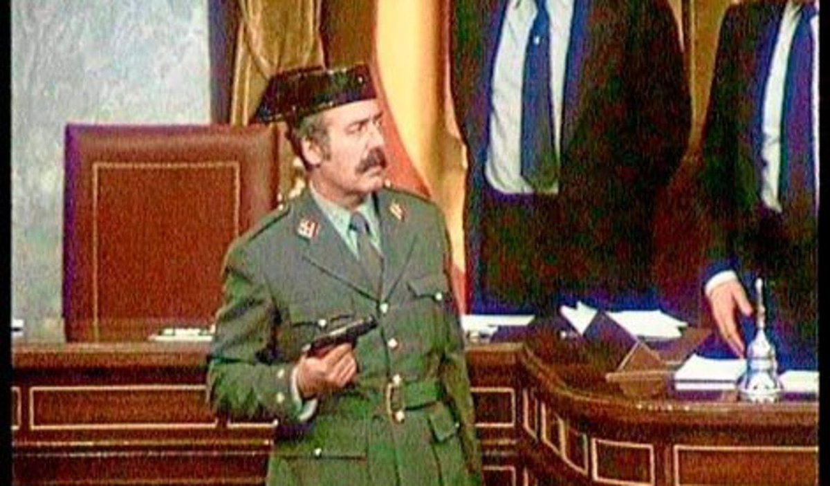 El cielo acoge con toda su gloria un nuevo lucero.

Se va el último patriota. Un hombre de honor.

D.E.P.