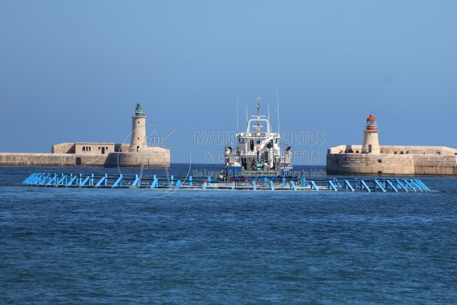 Shipguru's tweet image. #Fishingsupportvessel #LADY_SHARONE #towing #BFT #TunaCage #leaving #grandharbourmalta  - 25.02.2026 - maltashipphotos.com - NO PHOTOS can be used or manipulated without our permission @EFCA_EU @worldshipsoc @FAOfish @EufaFisheries @EAPO_EUfishPOs @ShippingTV @shippingdata