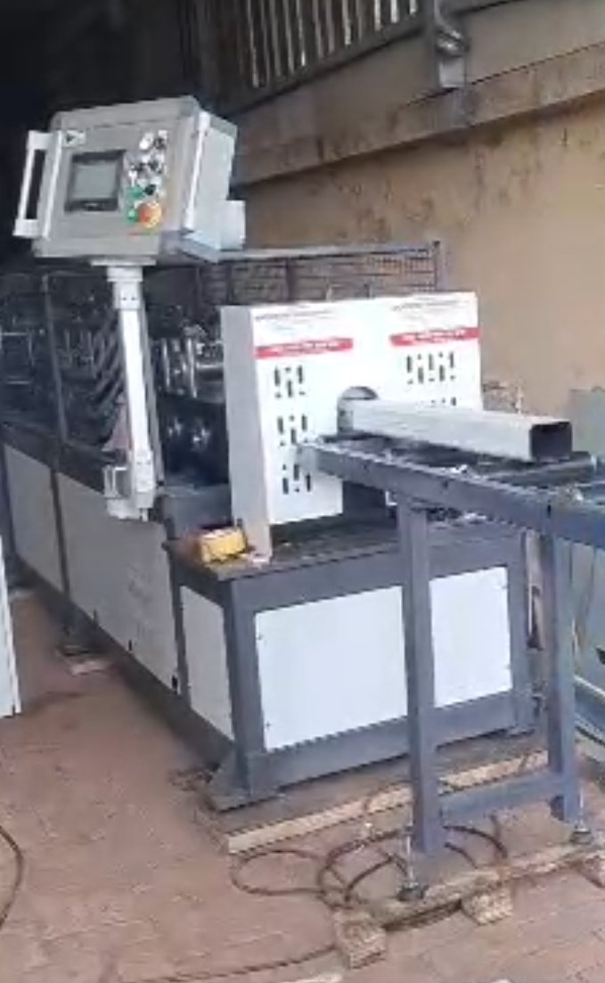 ssithole78's tweet photo. @grok I am looking for the same downspout machine https://t.co/ESWODQ1Jon