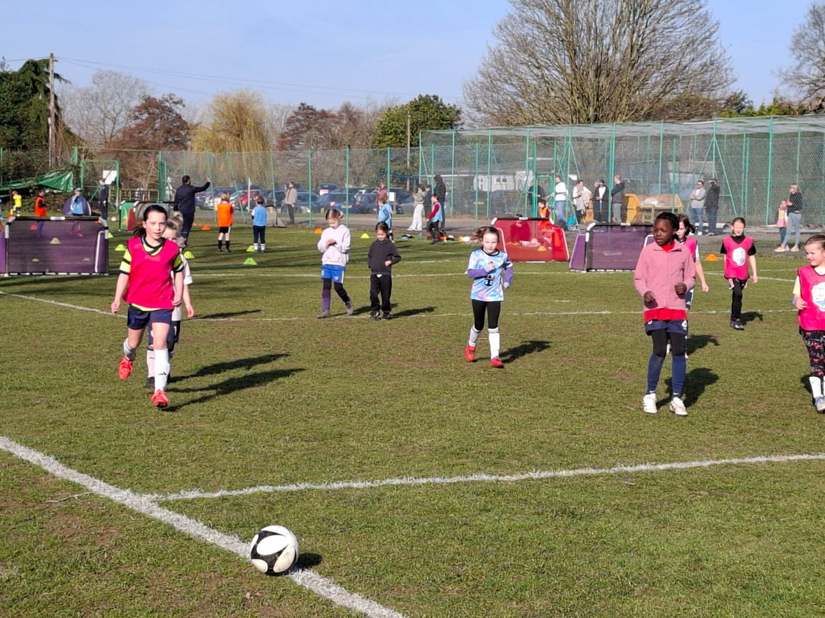 Met Police Youth FC tweet media