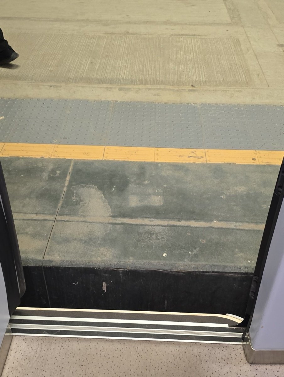 غامظ tweet media