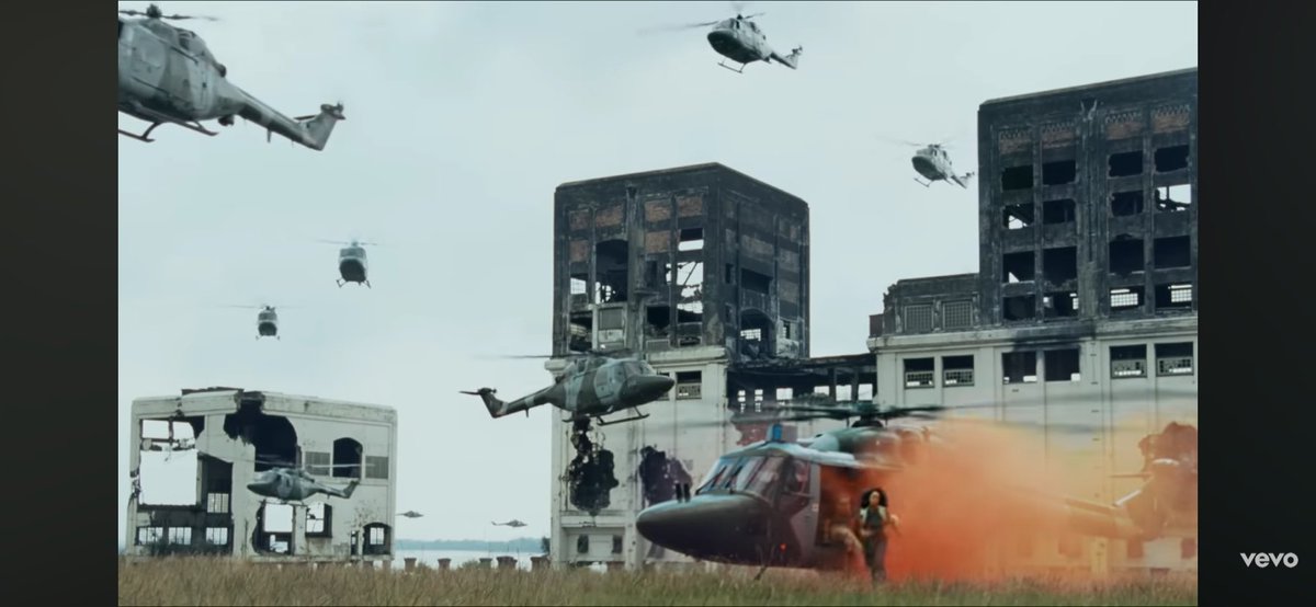 wightmania's tweet photo. @BestMovieMom Did you know oasis filmed their song “right here right now” At beckton gas works as well? https://t.co/NIHivmBbCT https://t.co/WJpvDeM6Hx
