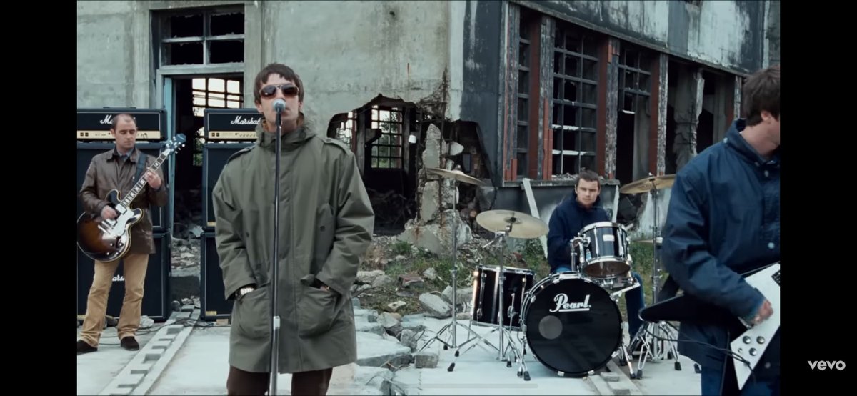wightmania's tweet photo. @BestMovieMom Did you know oasis filmed their song “right here right now” At beckton gas works as well? https://t.co/NIHivmBbCT https://t.co/WJpvDeM6Hx