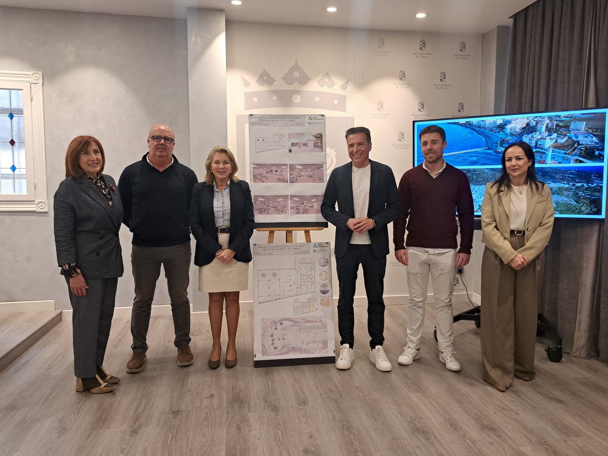 #Torrox tendrá nueva oficina <a href="/SAEmpleo/">Serv. Andaluz Empleo</a>! La delegada <a href="/EmpleoJunta/">Consejería de Empleo, Empresa y Trabajo Autónomo</a> <a href="/carmenssierra_/">Carmen Sánchez Sierra</a> se reúne con <a href="/OscarMedinaPP/">Oscar Medina España</a> para abordar el estado del proyecto y analizar la evolución del mercado laboral: 20% menos de paro y 22% más de empleo en 7 años.

Vía <a href="/MalagaEP/">Europa Press Málaga</a>: shre.ink/A7Kr