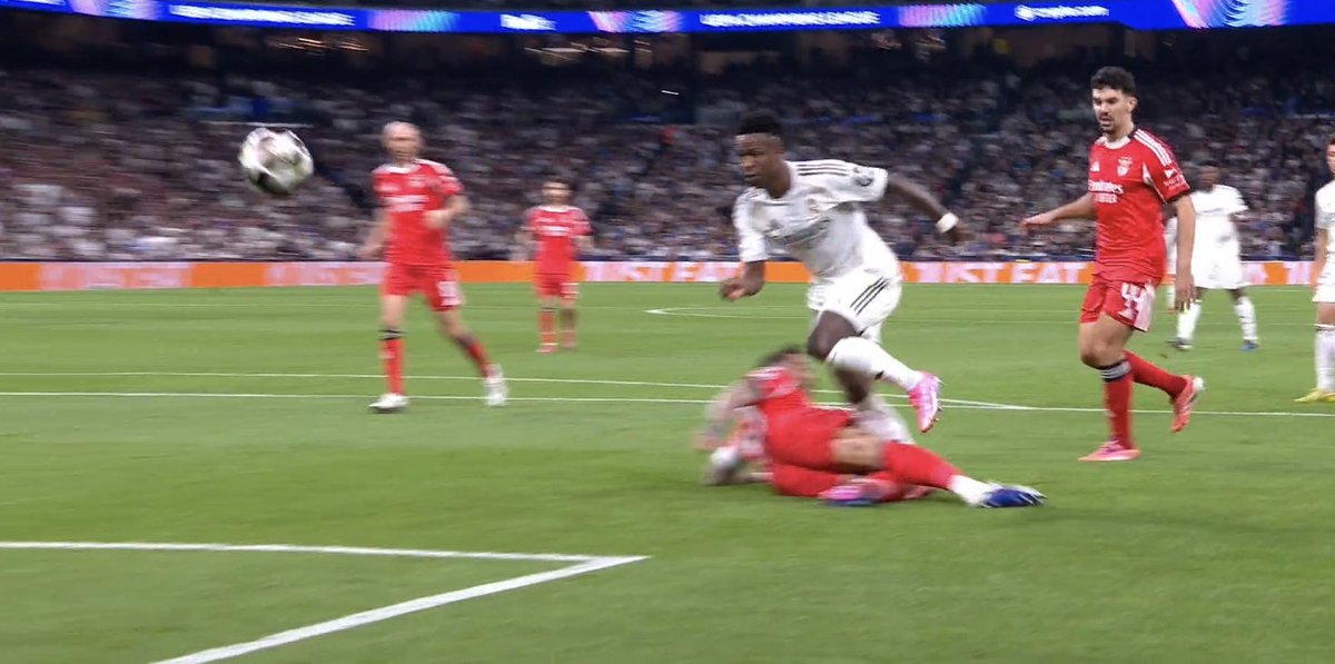 The Touchline | 𝐓 tweet media