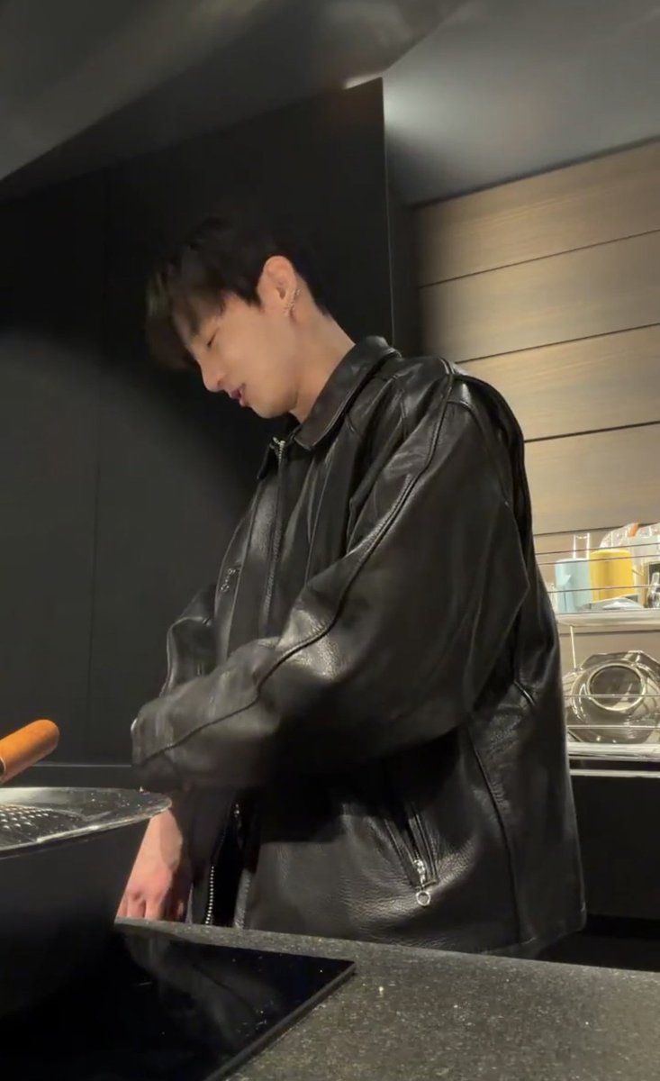 sahur hari ini di masakin jungkook sayangku cintaku🫶🏻🫶🏻🫶🏻🫶🏻🫶🏻🫶🏻