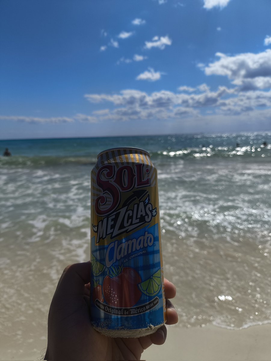 witchunter666's tweet photo. Saquen el cotorreo en la playa!!! https://t.co/QuPIdmJr1V