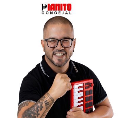 Conversamos en #Codigo1330 con <a href="/pianitopy/">Pianitopy</a>, músico y candidato a concejal, quien nos comentó su forma de hacer política, aglutinando a la gente en ferias de emprendedurismo y números artísticos, explicando sus proyectos e ideas en caso de llegar a la JM de Asunción.