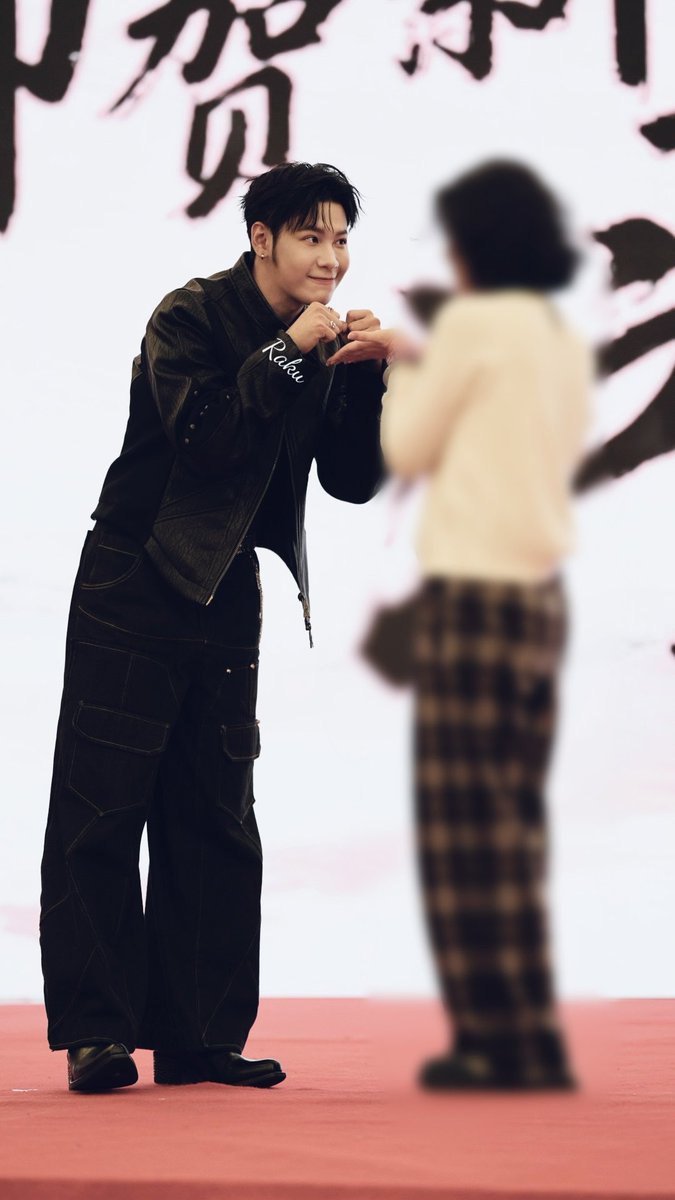 Without seeing @stjinx_maya for seventeen days🥶 #SingtoPrachaya