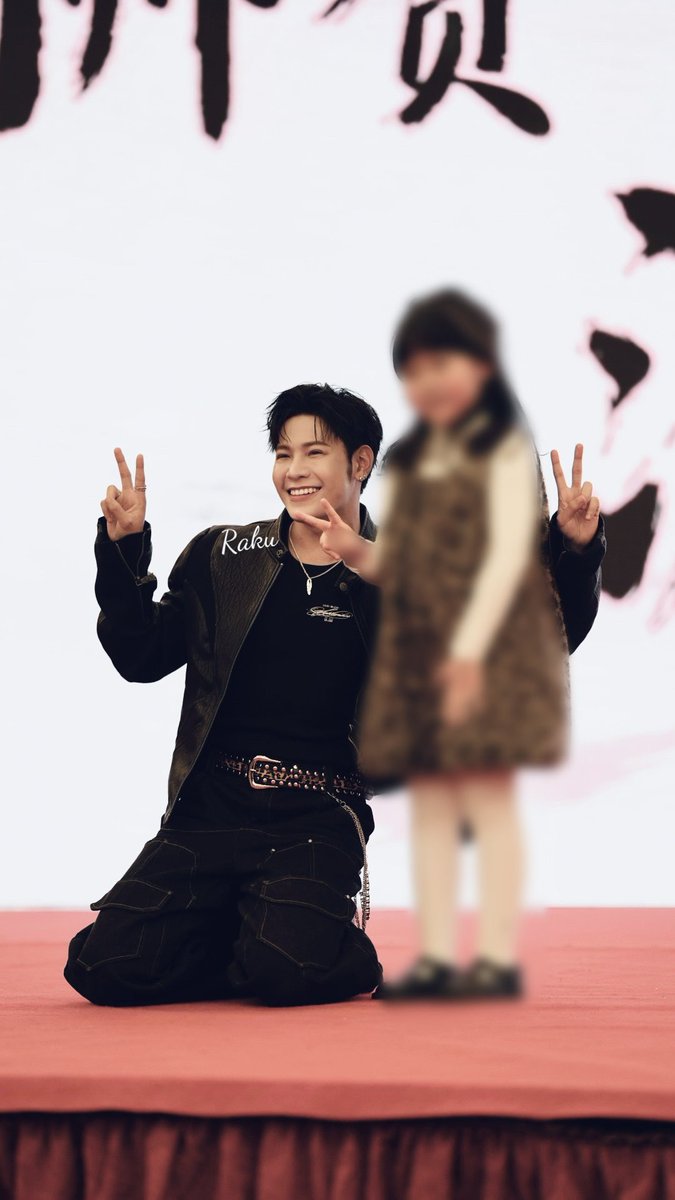 Without seeing @stjinx_maya for seventeen days🥶 #SingtoPrachaya