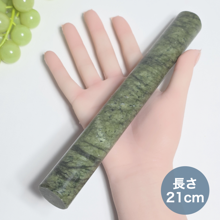 iSamidiy's tweet photo. この緑色の棒！何に使うものでしょうか？
isamiDIYでは、珍しいモノ売ってます😁
みにきてくださ〜い。
#薬王石　
https://t.co/x8RyQuOuay https://t.co/0STY8ggM4B