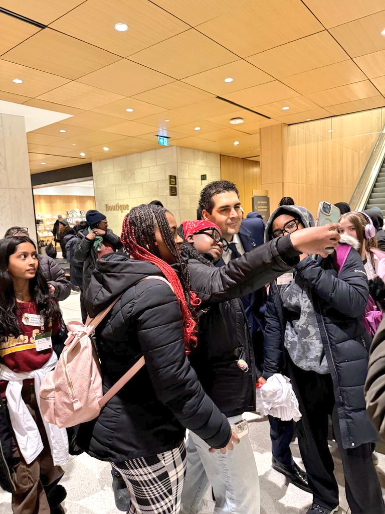 Vince Gasparro tweet media