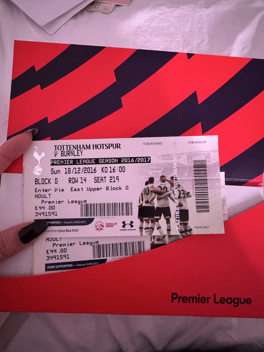 Christina 🌴 tweet media