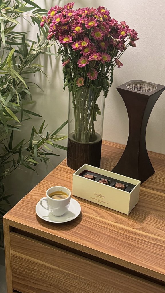ili36_'s tweet photo. قهوة لياليّ رمضان مع من نحب 
كلها مسرّه و بهجة و سَعه ❣️. https://t.co/hCAaPa5OO1
