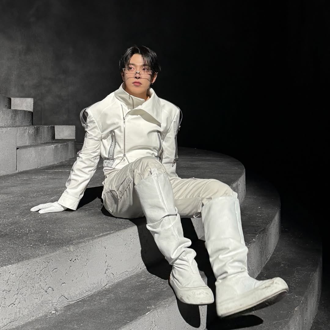 ☆ the insatiable moon bunny
☆ 8tz - ↑khj / ↓psh (hwussy)
☆ whipped chameleon-alien hybrid hj &amp; horny moon bunny hybrid sh
☆ explicit
☆ smut / humour / space crew
☆ one-shot (1/1)
☆  10k words

☆ archiveofourown.org/works/80249651

(my contribution to the SH moon bunny pot luck)