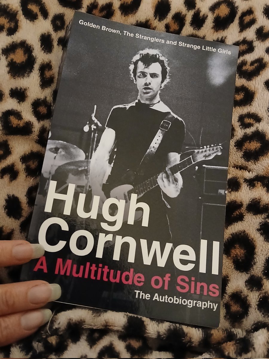 clairywairy88's tweet photo. So, after a hard day at work, it's lovely to be warm and cosy, and ready to read this little beauty again. #HughCornwell #AMultitudeOfSins #TheStranglers Enjoy your evening..x π€π©·π€ https://t.co/dbLB0UbovF